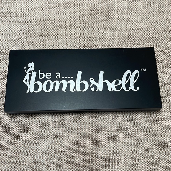 Be A Bombshell Eye Pallette New/Never Used - Picture 2 of 4